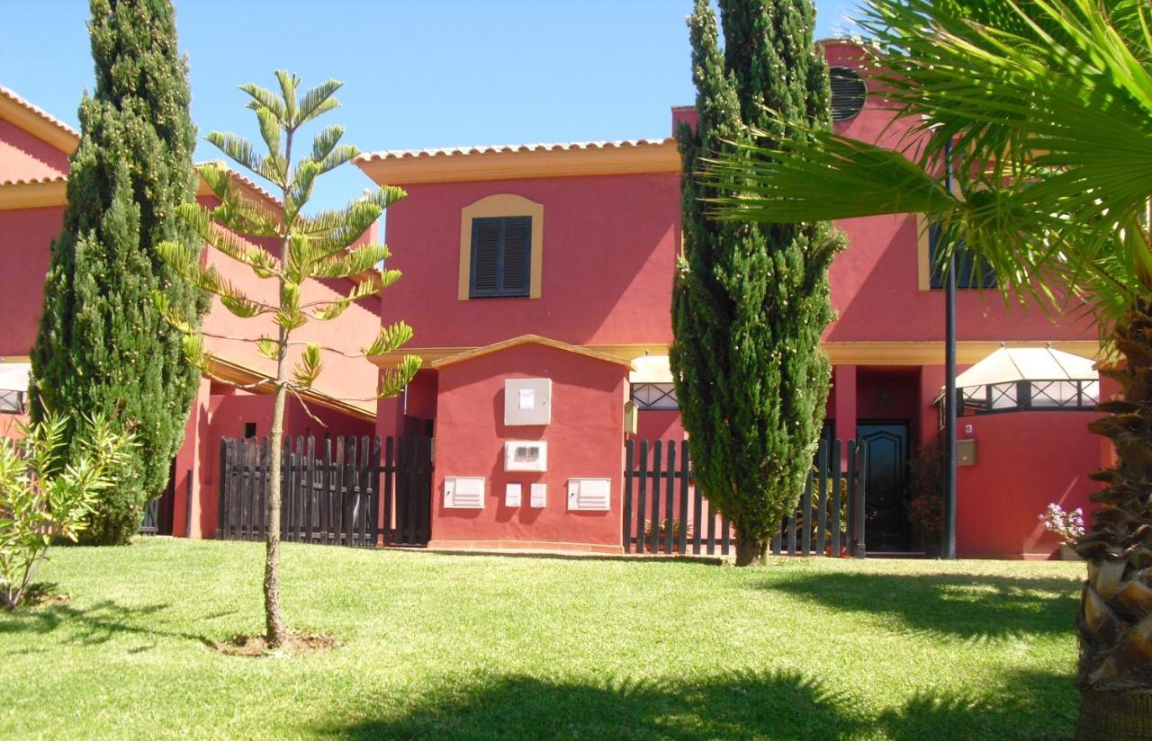 Olhando Um Campo De Golf Islantilla Exterior foto